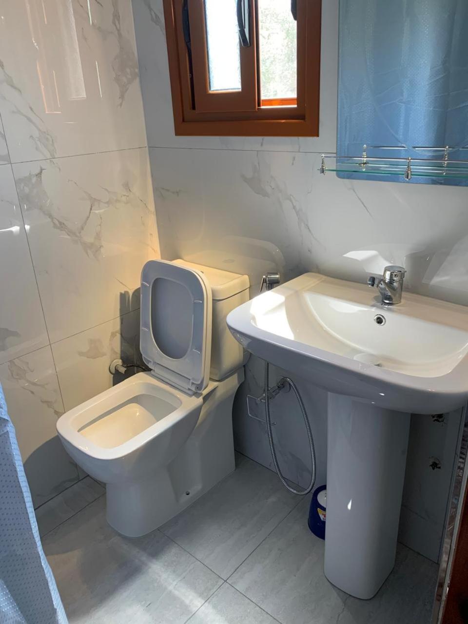 Rama Guest House Berat Eksteriør billede